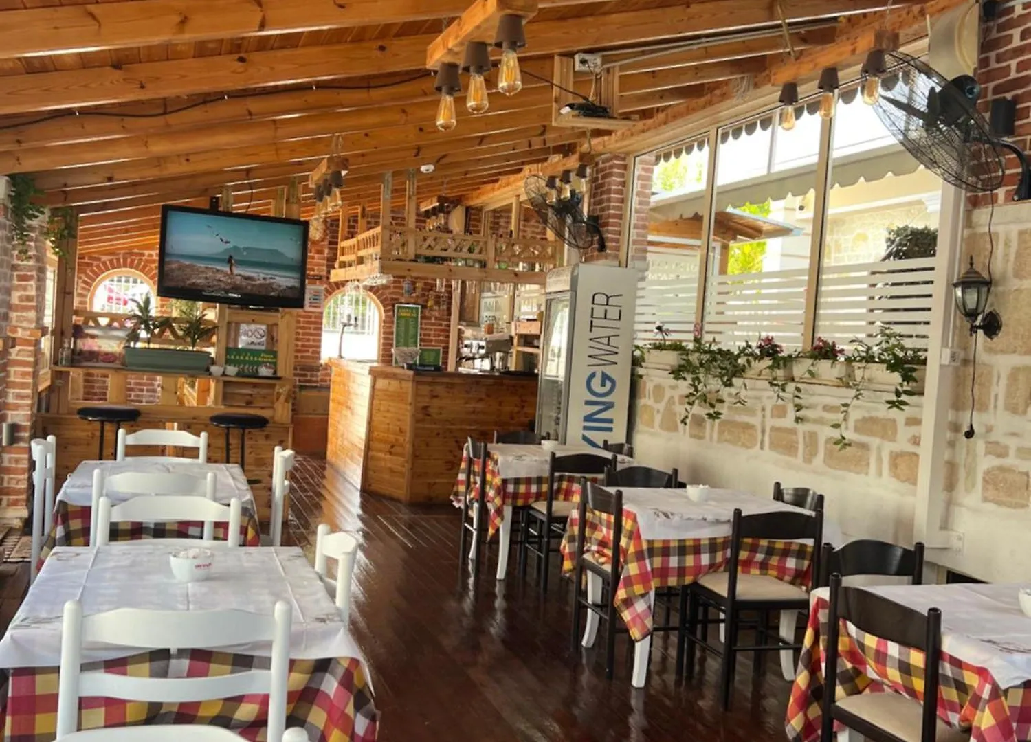 Hotel Arsenal Ksamil 3*,  Albania