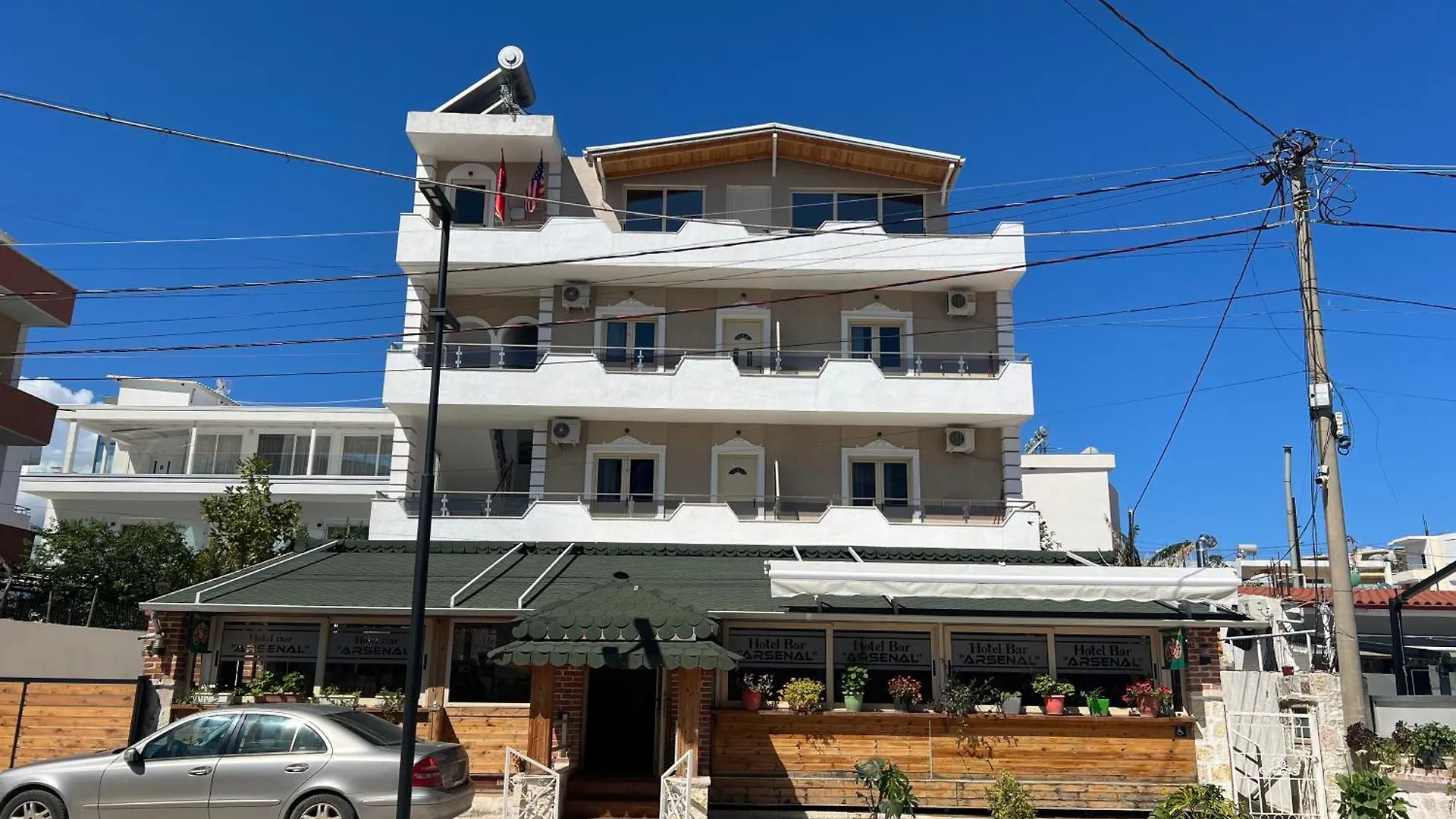 Hotel Arsenal クサミル