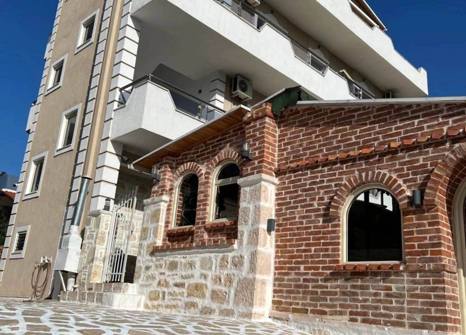 Hotel Arsenal Ksamil