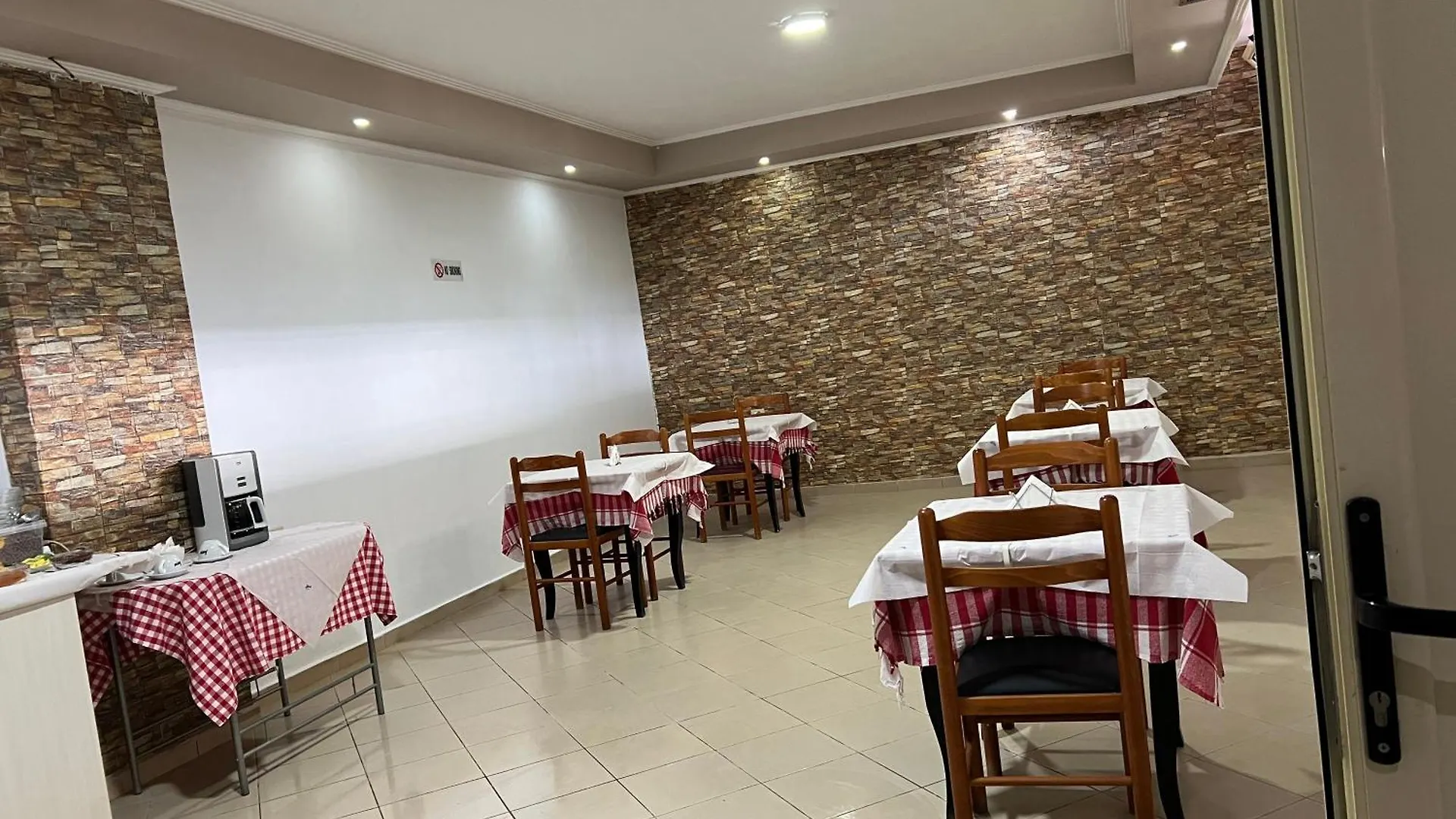 Hotel Arsenal Ksamil